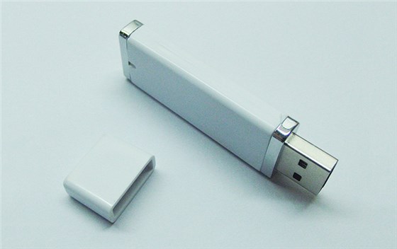 打火機U盤外殼注塑加工案例U110 高音質(zhì)U盤批發(fā)