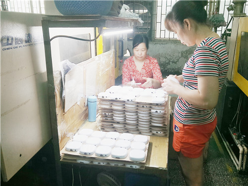 深圳注塑模具廠 深圳注塑模具廠