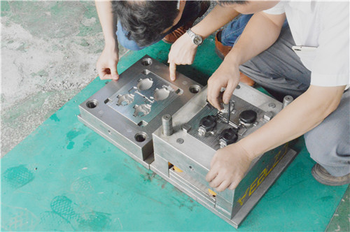 注塑模具 注塑模具