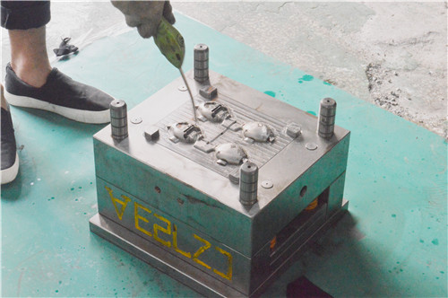 汽車(chē)注塑模具加工 汽車(chē)注塑模具加工