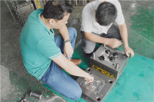 專(zhuān)業(yè)注塑模具 專(zhuān)業(yè)注塑模具