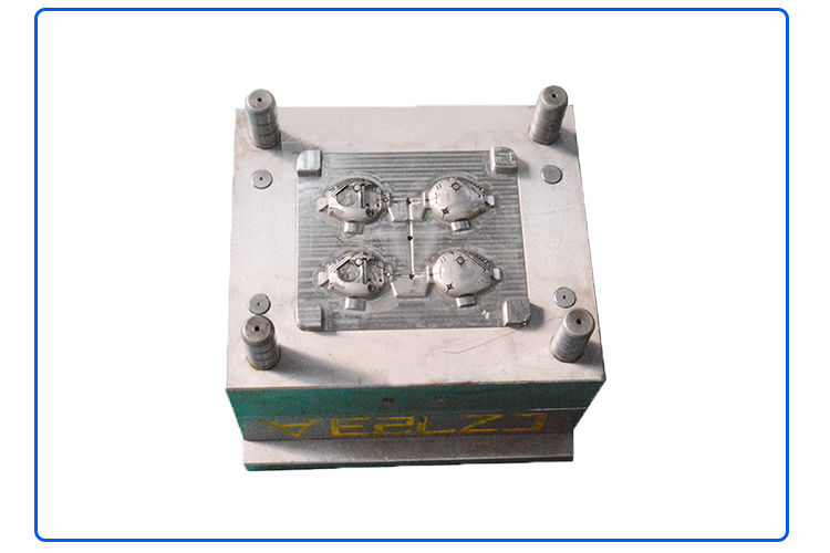 手持式開瓶器模具加工案例CZ723A 高質(zhì)量的注塑模具 手持式開瓶器模具加工案例CZ723A 高質(zhì)量的注塑模具